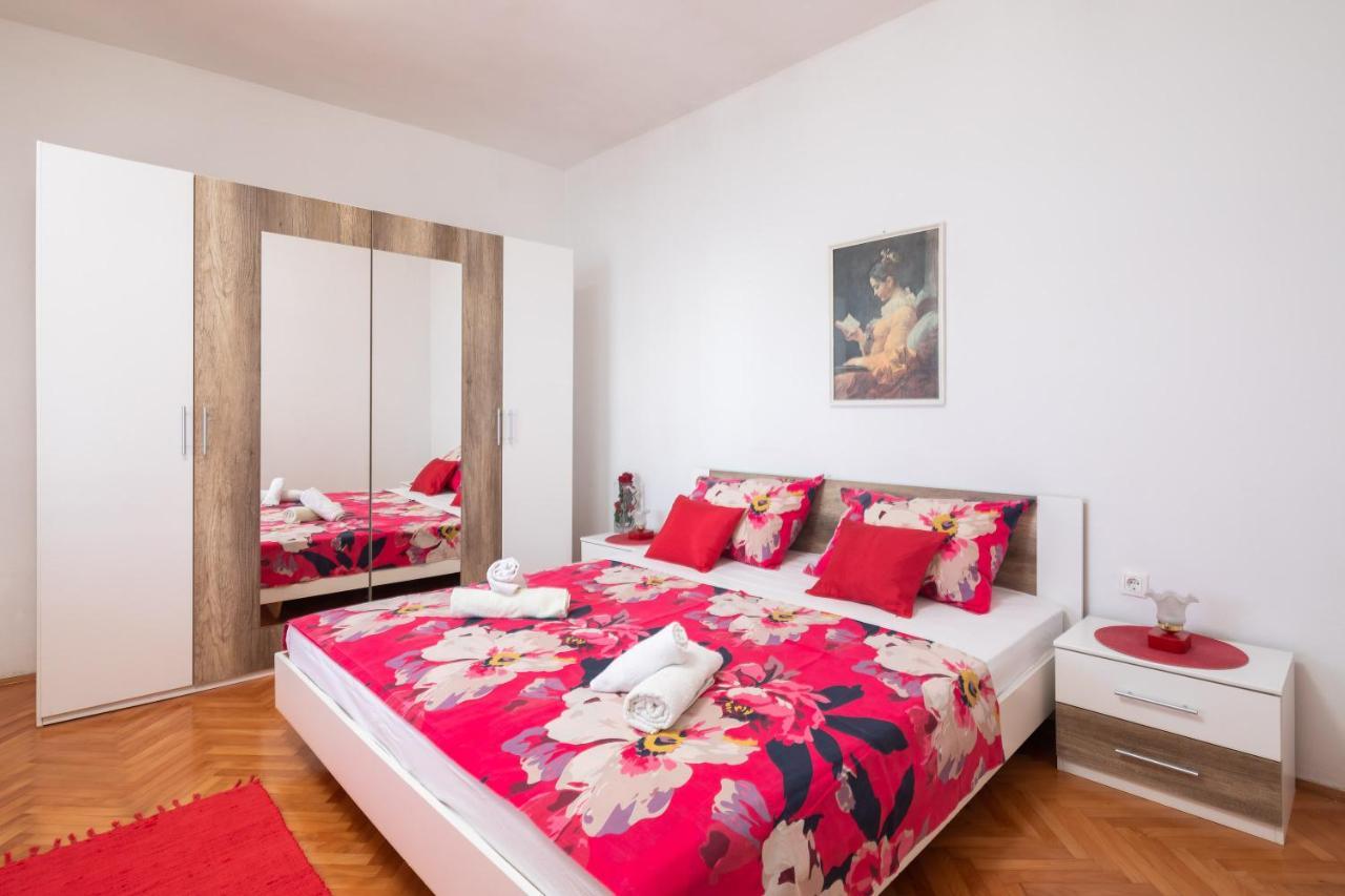 Sky Way Apartments Дуги-Рат Экстерьер фото