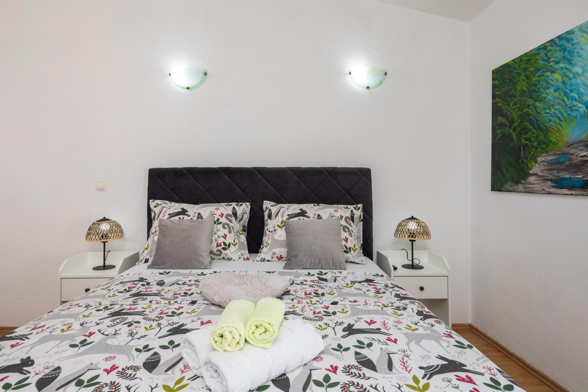 Sky Way Apartments Дуги-Рат Экстерьер фото