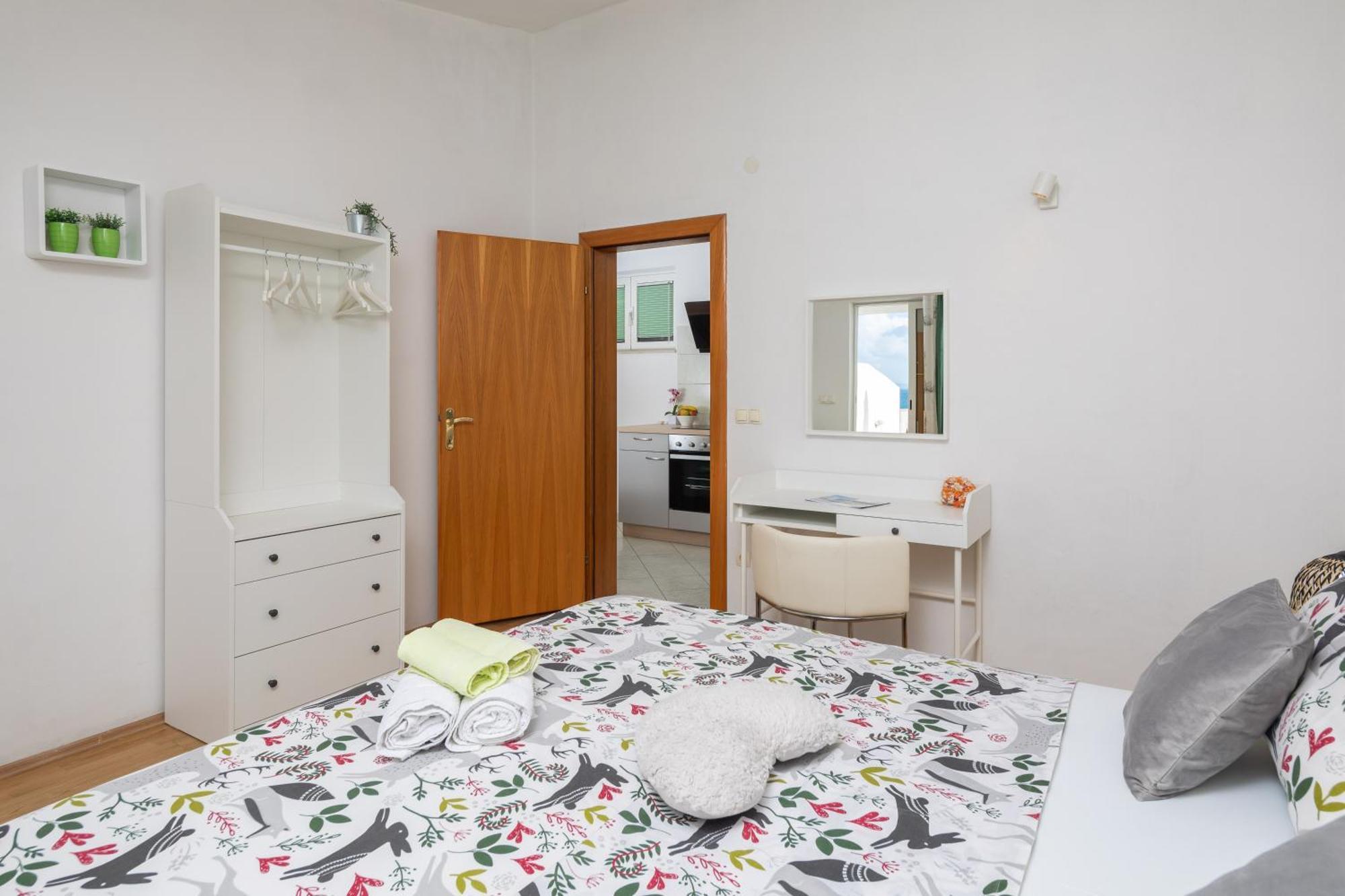Sky Way Apartments Дуги-Рат Экстерьер фото