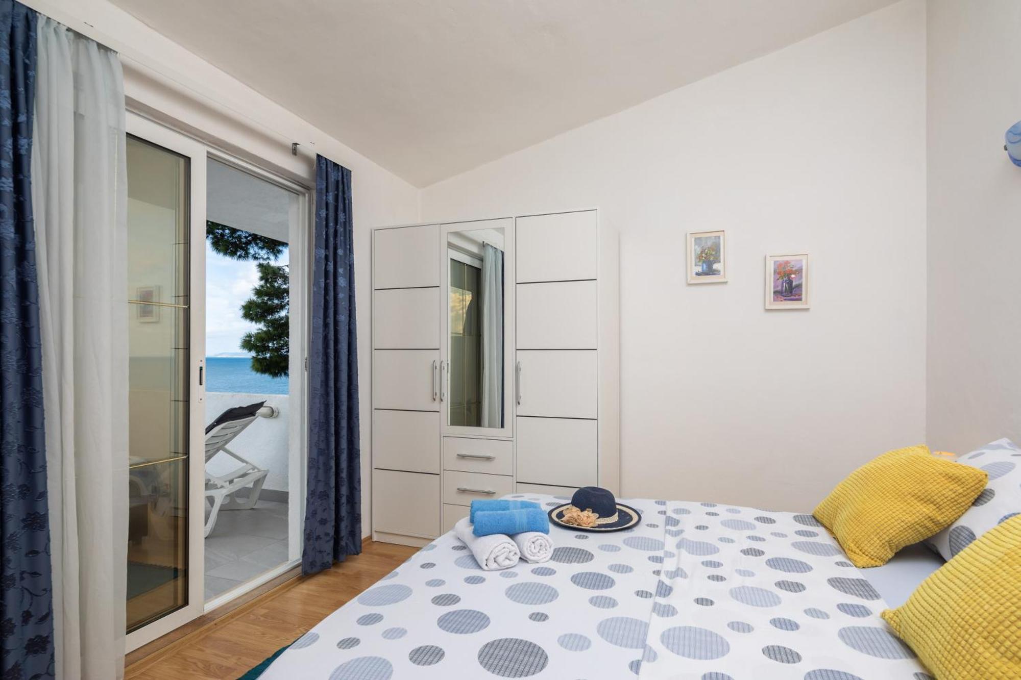 Sky Way Apartments Дуги-Рат Экстерьер фото