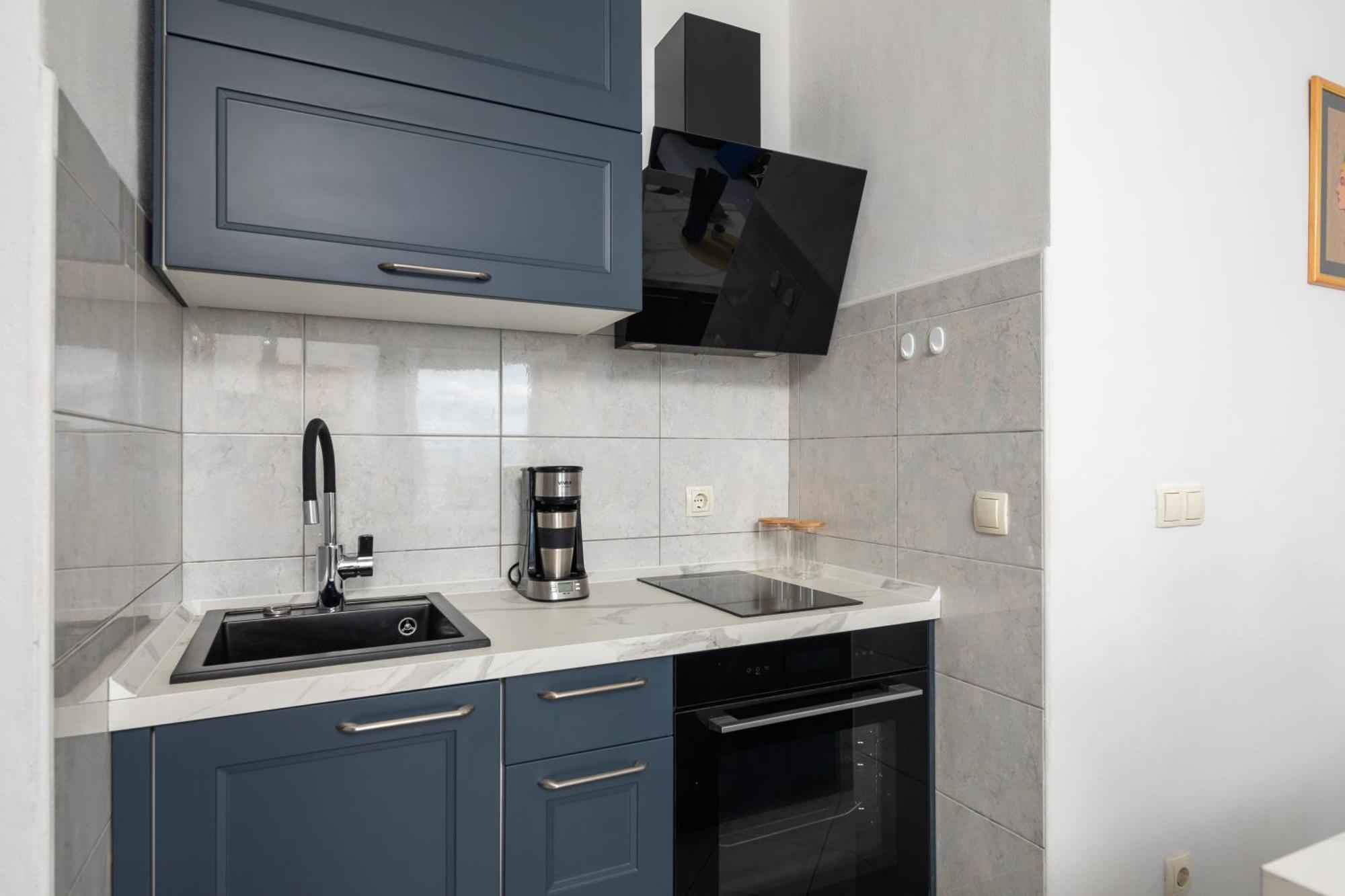 Sky Way Apartments Дуги-Рат Экстерьер фото